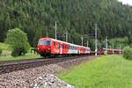 Die Autoschleuse Tauernbahn verlässt Mallnitz-Obervellach zur Fahrt durch den Tauerntunnel nach Böckstein. (11.06.2023)