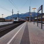 1216 955-5  ROLAND  mit dem AKE-Rheingold (Köln Hbf - Pörtschach am Wörthersee) am 29.12.2015 bei der Durchfahrt in Spittal-Millstättersee.