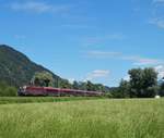 1116 201 mit dem RJX 162 (Wien Hauptbahnhof – Zürich HB) bei Schaftenau zwischen Kufstein und Wörgl.