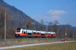 Fotozugveranstaltung mit Statisten? Nein, ganz normaler ÖBB-Bahnalltag im Inntal.