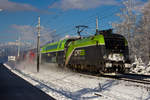 Ebenfalls wieder im Ländle ist die CAT lackierte 1016 016-8 am 6.4.21 in Hohenems/Dornbirn mit firschem Schnee und perfekter Sonne. 