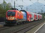 Die Feuerwehr-Lok am REX 5578 in Lauterach ( 23.04.10 ).