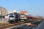 1116 222 mit Garnitur 22 und 1116 241 mit Garnitur 41 als RJ168 von Wien Westbahnhof (Ws) nach Zürich bzw Feldkirch (Fk), hier bei der Durchfahrt des Bahnhof Wien Penzing (Pz); am 09.03.2014