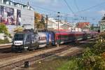 1116 222  Red Bulletin  erreicht mit dem railjet 161 aus Zürich in Kürze Wien Westbahnhof.