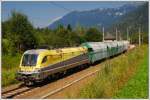 Der durch die Phyrnbahnsperre durch das Gesuse umgeleitete 61030 von Steyrling nach Linz am 20.8.2009 bei der Ausfahrt aus dem Bahnhof Gesuse Eingang.