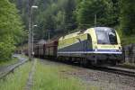 1216 930 mit Erzzug bei Landl am 27.05.2015.