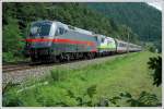 Buntes Tandem am OEC 556 „TU Graz“ von Graz nach Wien am 2.7.2008, aufgenommen kurz vor Bruck an der Mur.