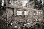 Lost Wagon   I 

In der Nähe von Bad Schwanberg steht dieser BI als Lager für Maschinen im Gelände. 
Vom zugänglichen Fotostandort aus konnte ich den Wagen ablichten. 9.04.2024