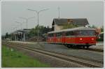 VT 10.02 mit den beiden Beiwagen VB 10.02 und VB 10.12 als Spz 8436 von Lieboch retour nach Graz am 18.4.2007 bei der Ausfahrt aus dem Bahnhof Stragang Richtung Graz.