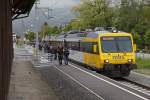 ET10.121 der Montafonerbahn pendelte am 7.05.2014 als Regionalzug zwischen Feldkirch und Buchs S.G. Viele Reisende benutzten diesen Zug im Bahnhof Schaan-Vaduz in Liechtenstein.