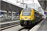 REX7608 nach Deutschkreuz mit GySEV/Raaberbahn 4744 803-9 in Wien Hbf.