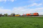 1216 901 und 2016 906 von RTS mit einem Bauzug auf dem Weg nach Salzburg.