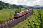 1216 902 RTS mit Containerzug am 13.08.2013 bei Harrbach gen Gemnden am Main.