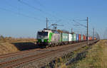 Der Mozart-Vectron der SETG, 193 204, führte am 31.10.18 einen Containerzug durch Braschwitz Richtung Halle(S).