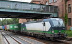 SETG - Salzburger Eisenbahn Transport Logistik GmbH, Salzburg [A] mit ELL Vectron  193 248  [NVR-Nummer: 91 80 6193 248-2 D-ELOC] und Containerzug Richtung Hamburger Hafen am 22.07.22 Durchfahrt Bhf.