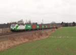 193 812 (STEG) zu sehen am 04.02.16 mit einem Containerzug an der Schöpsdrehe bei Plauen/V.