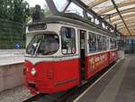 GM 8 wartet am 8.7.2018 auf seine Abfahrt Richtung Gmunden Franz Josef Platz.