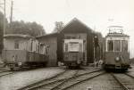 Auf der Vcklamarkt - Attersee Lokalbahn, Sommer 1970 - Original TW neben einem  modernen  TW.