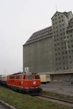 WLB 2143.21 als Verschubfahrt im Alberner Hafen.