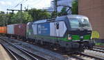 WLC - Wiener Lokalbahnen Cargo GmbH mit der ELL Vectron  193 236  [NVR-Nummer: 91 80 6193 236-7 D-ELOC] und Containerzug Richtung Hamburger Hafen am 18.06.19 Bahnhof Hamburg Harburg.