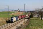 1216 951 mit einem Containerzug am 29.03.2014 bei Hörafing.