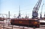 Elektrischer Betrieb in Südafrika im November 1976: Im Hafen von Kapstadt rangiert eine unbekannte 4E.