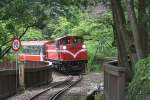 AFR DL50 am 05.Juni 2014 unterwegs mit Zug 34 von Chaoping Station nach Alishan Station zwischen den beiden Stationen.