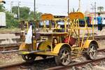 Kleinwagen รบ.5/379 (รบ.=RB.) am 26.März 2025 in der Ayutthaya Station.