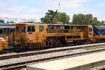 SRT อน.21 (อน.=TM./Tamping Machine) eine Gleisstopfmaschine der Type 09-16.CAT am 03.Mai 2022 in der Chachoengsao Junction.