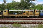 SRT บสน.1, eine Gleisstabilisiermaschinen (Hersteller: Plasser & Theurer, Type DGS 62 N, Baujahr: 1993, Fab.Nr.: 341) am 03.Mai 2022 in Chachoengsao Junction.