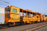 SRT บสน.6, ein Dynamischer Gleisstabilisator (Plasser & Theurer, Type DGS 62 N, Baujahr: 2017, Fab.Nr.: 6615) am 30.März 2023 in der Nakhon Sawan Station.