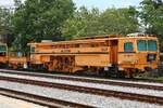 SRT อน.29 (อน.=TM./Tamping Machine) eine Gleisstopfmaschine (Hersteller: Plasser & Theurer, Type Duomatic 09-32 CSM, Baujahr: 2017, Fab.Nr.: 6685) am 03.Mai 2022 in der Chachoengsao Junction.