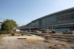 Neben der Bang Sue Station schreiten die Bauarbeiten an der neuen Bangkok Central Station, dann letztendlich  Bang Sue Grand Station  genannt, zügig voran.