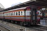 บชส. 1249 (บชส. =BTC./Bogie Third Class Carriage) am 11.Dezember 2023 in der Hua Lamphong Station.