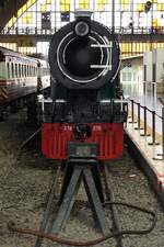 Angeschrieben als 278 ist die eigentliche 269 (2'C1'-h3, Hanomag, Bauj. 1928, Fabr.Nr. 10609) nach vorbildlicher Aufarbeitung im Makkasan Workshop nun als historisches Erbe in der Hua Lamphong ausgestellt. - Bild vom 10.Dezember 2023.