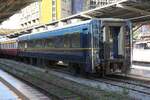 บจพ.ป.241 (บจพ.ป.=ARS./Air-Conditioned Reserved Saloon, 2010: Umbau aus APV. 2, ex Suha 25 301, Niigata - Japan, Baujahr 1978) am 28.Februar 2026 in der Hua Lamphong Station.