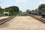 Am 20.April 2026 nahmen die SRT den planm��igen Betrieb mit den ex JR East KIHA 40/48 zwischen Don Muang und Ayutthaya auf. - Daf�r musste vorher in den Haltepunkten hohe Bahnsteige errichtet werden. - Offensichtlich ist auf der Southern Line nach Nakhon Pathom �hnliches geplant, da dort ebenfalls solche Bahnsteige entstehen. - Bild vom 02.Juni 2026 in der Ton Samrong Station.