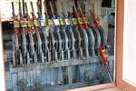 Weichen- und Signalstellhebeln im Stellwerk der Mae Mo Station am 25.Februar 2026.