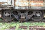 Drehgestell des บ.ต.ญ.23 (บ.ต.ญ.=B.C.G./Bogie Covered Goods Wagon, Baujahr 1943), aufgenommen am 22.März 2025 in der Den Chai Station.