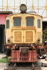 Sulzer lieferte 1931-32 an die damalige RSR (Royal State Railway) und jetzige SRT (State Railway of Thailand) 6 Lokomotiven mit den Betriebsnummern 501 - 506. Eine der beiden noch erhaltenen Lokomotiven ist die SRT 504 (Baujahr 1931, Fab.Nr. 21828), welche im hinterstem Eck des Srinagarindra Train Night Market ihr Dasein fristet. - Bild vom 27.April 2023.
