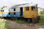 Abgestellt wartet die 520 (Bo'Bo', de, Davenport, Bauj.1952) im Depot Nakhon Ratchasima auf Ihr weiteres Schicksal.