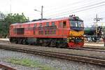 ALS 4118 (Co'Co', de, Alsthom, Bj.1974) hat am 31.Mai 2025 in der Sila At Station den RAP 112 (Den Chai - Krung Thep Aphiwat) abgespannt.