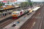 Im ersten Tageslicht des 20.April 2026 f�hrt die HID 4506 (Co'Co', de, Hitachi, Bauj.