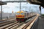 HID 4513 (Co'Co', de, Hitachi, Bauj. 1993) f�hrt am 31.Mai 2026 mit dem ORD 202 (Phitsanulok - Hua Lamphong) durch die SRTET Station Lak Si Station.