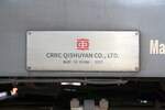 Fabrikschild der QSY 5234 (Co'Co', de, CRRC Qishuyan, Bj.2022).