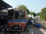 Ein DRC im Bahnhof Mahachai am 05.12.2012