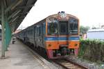 THN 1131 als erstes Fahrzeug des ORD 286 nach Hua Lamphong am 14.Mai 2017 in der Chachoengsao Junction Station.