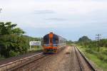 APD.60 2539 als letztes Fahrzeug des SP EXP DRC 43 (Bangkok - Surat Thani) am 17.Mai 2013 bei der Fahrt durch die Khao Suan Thurien Station.