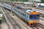 APD.60 2534 + 2525 fahren als SP EXP DRC 948 von Padang Besar am 24.Mai 2016 in den Zielbahnhof Hat Yai Junction ein.