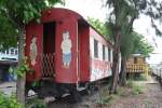 Nummernlosen 4achsigen Pesonenwagen (Hersteller: Magor/USA, Bauj.1944, Fabr.Nr.51109) als Teil des  LIBRARY TRAIN  beim Bahnhof Bang Sue Junction am 16.Mrz 2011.